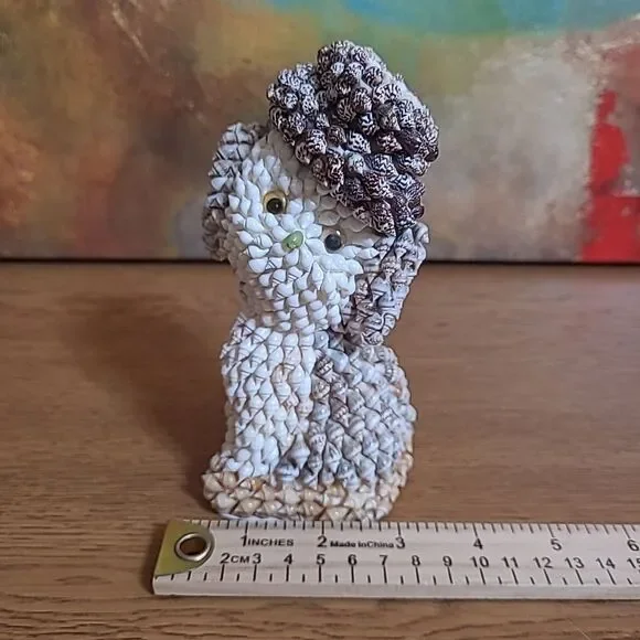 Vintage Seashell Puppy Dog Figurine Shell Folk Art Kitschy Art Beach House - Picture 8 of 9